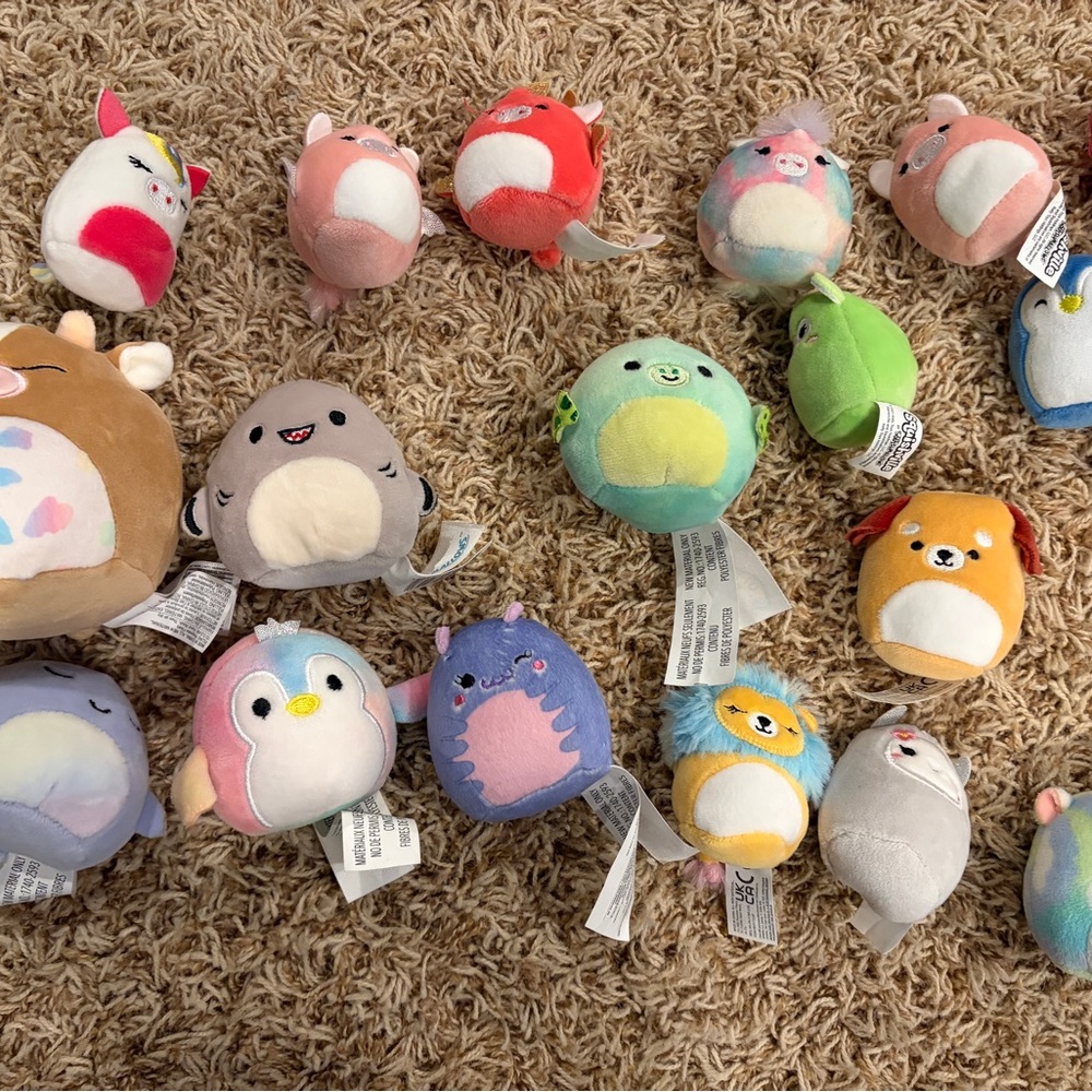 Assorted squishmallows